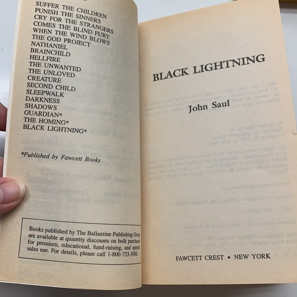 Lot 3 John Saul books paperback hardcover - Picture 10 of 11